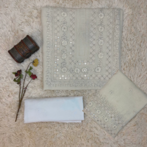 Off-white handmade tukri tarkashi set